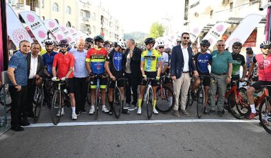 580 sportmen Kemer’de pedal çevirdi