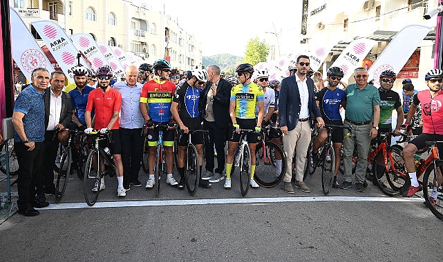 580 sportmen Kemer’de pedal çevirdi