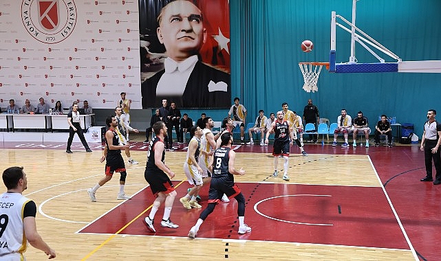 Büyükşehir Belediyespor Basketbol Kadrosu Adım Adım Finale Yürüyor