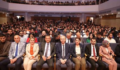 CHP Genel Başkanı Özgür Özel ve Çankaya Belediye Lideri Hüseyin Can Güner Bilkent Üniversitesi Toplumsal Demokrasi Topluluğu’nun düzenlediği Gençlik Buluşması’na katıldı