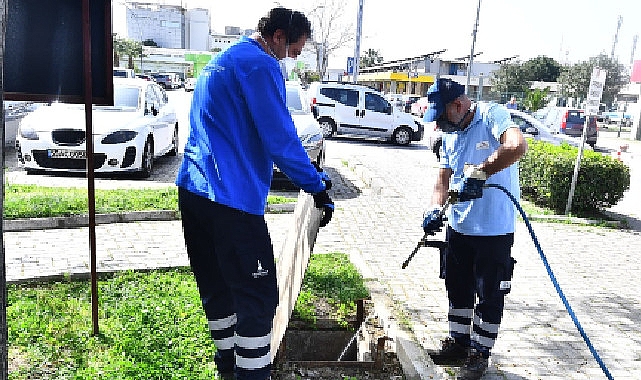 İzmir Büyükşehir Belediyesi ilaçlama çalışmalarına sürat verdi