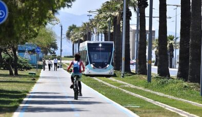 İzmir’in tramvay çizgileri için araç alım ihalesi yapıldı