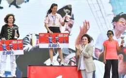 Maraton İzmir’de mükafatlar dağıtıldı