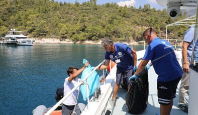 Muğla Büyükşehir Belediyesi yaz döneminde artan deniz trafiği nedeniyle ortaya çıkabilecek kirliliği önlemek için 8 atık alım teknesi ile turizm dönemine hazır