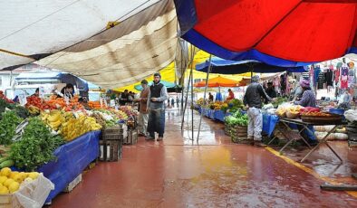 Ramazan Bayramı öncesinde Kartepe Belediyesi ilçe genelinde hazırlıklarına devam ederken, 9 günlük bayram tatilinde kurulacak olan pazarlarda muhakkak oldu