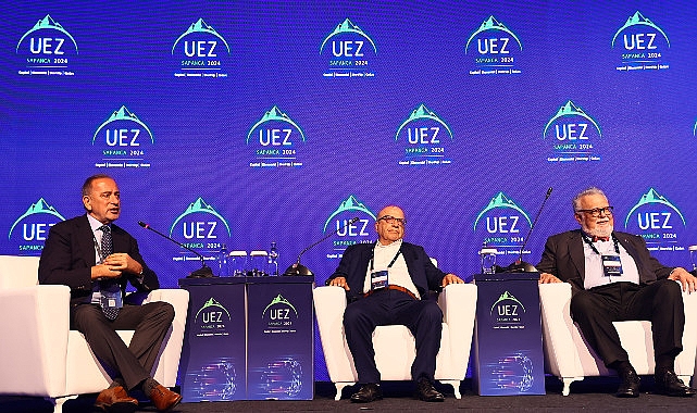 Ünlü Akademisyenler UEZ Sapanca 2024’te İdeoloji ve Çağdaş Bilimi Ele Aldı