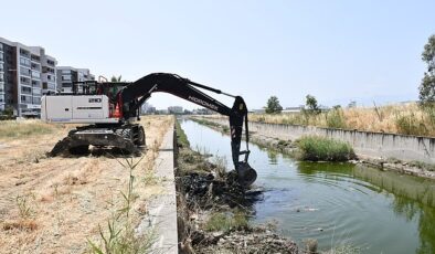 Çiğli’de Ayrıntılı Etraf Paklığı Sürüyor