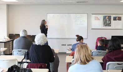 Efes Selçuk, Prof. Dr. İsmail Aka Kütüphanesi ve Toplumsal Aktiflik Merkezi’nde dünya lisanları ile buluşuyor