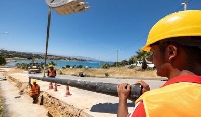 İzmir Büyükşehir Belediyesi Çeşme’nin içme suyu sıkıntısına neşter vuruyor