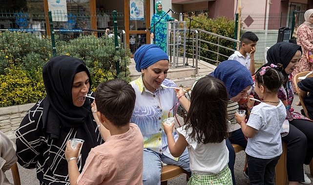 Konaklı ‘Minik Kalpler’den Anneler Günü sürprizi