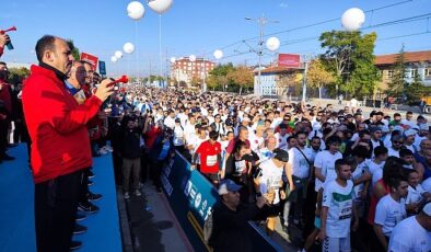 Lider Altay Tüm Sporseverleri Konya Yarı Maratonu Heyecanına Ortak Olmaya Davet Etti