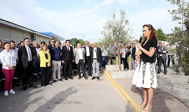 Lider Ünsal emekçilerle buluştu: Bana inancın. Güç günleri dayanışmayla aşacağız!