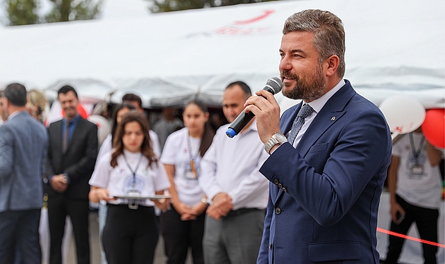 Mezun olduğu lisede Lider Duman’a coşkulu karşılama