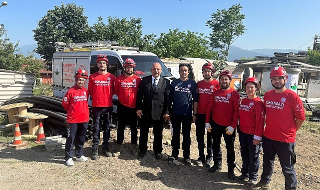 Osmangazi Belediyesi arama kurtarma takımlarından nefes kesen tatbikat