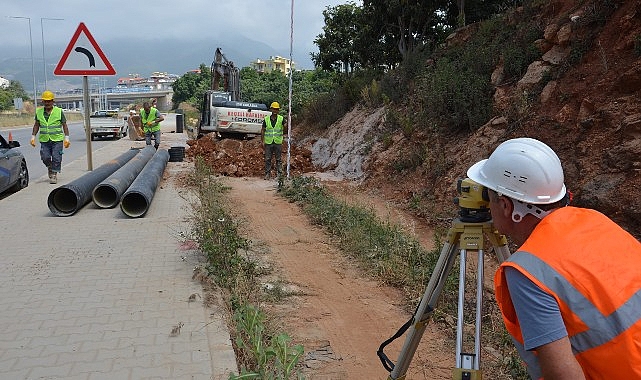 Antalya Büyükşehir Belediyesi’nden Oba Mahallesi’ne kanalizasyon sınırı