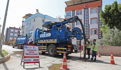 ASAT Teomanpaşa’da kanalizasyon sınırlarını temizliyor