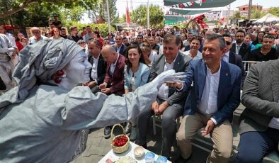 CHP Genel Başkanı Özgür Özel, Bornova Kiraz Şenliği’nde konuştu: “İzmir ikinci memleketim”