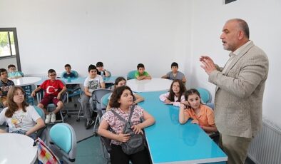 Lider İbrahim Sandıkçı: “Milli Teknoloji Atağı’na özgün fikirleri ve yapıtlarıyla katkı sağlayan kuşakları yetiştiriyoruz”