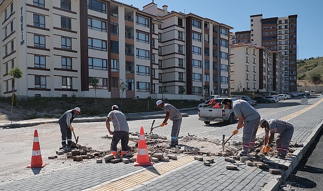 Nevşehir Belediyesi takımları, Kurban Bayramı öncesinde mahallelerdeki paklık ve bakım çalışmalarını ağırlaştırdı