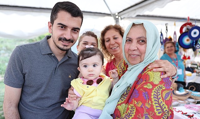 Çankaya Belediyesi’nin bayanlara gelir takviyesi maksadıyla hayata geçirdiği “Kadın Emeği Festivali” Başkentlilerle buluştu