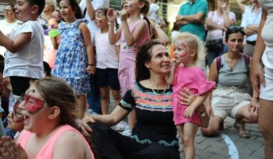 Lider Ünsal ‘Sokak Senin’ coşkusuna ortak oldu